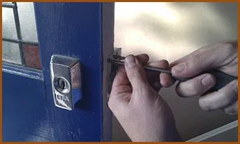 Interstate Locksmith Shop Glendale, CA 818-485-6158 - 10-lock-smiths