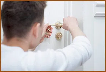 Interstate Locksmith Shop Glendale, CA 818-485-6158 - 14-install-new-lock